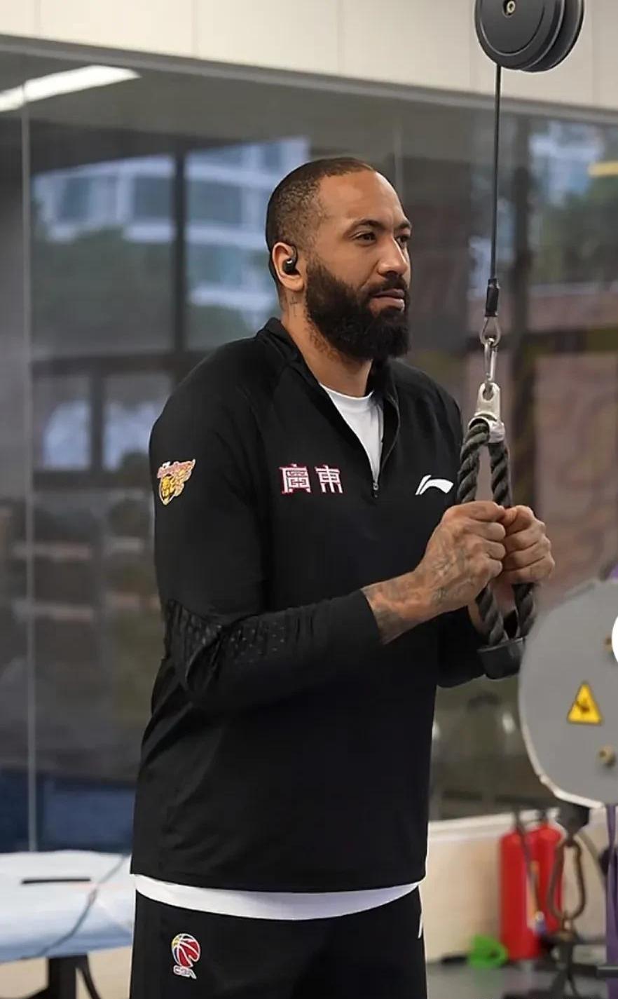 犹他爵士迎德甲关键赛;集结日止住颓势;底气十足;资深球员宣示担当的简单介绍 犹他爵士迎德甲关键赛;集结日止住颓势;底气十足;资深球员宣示担当的简单介绍