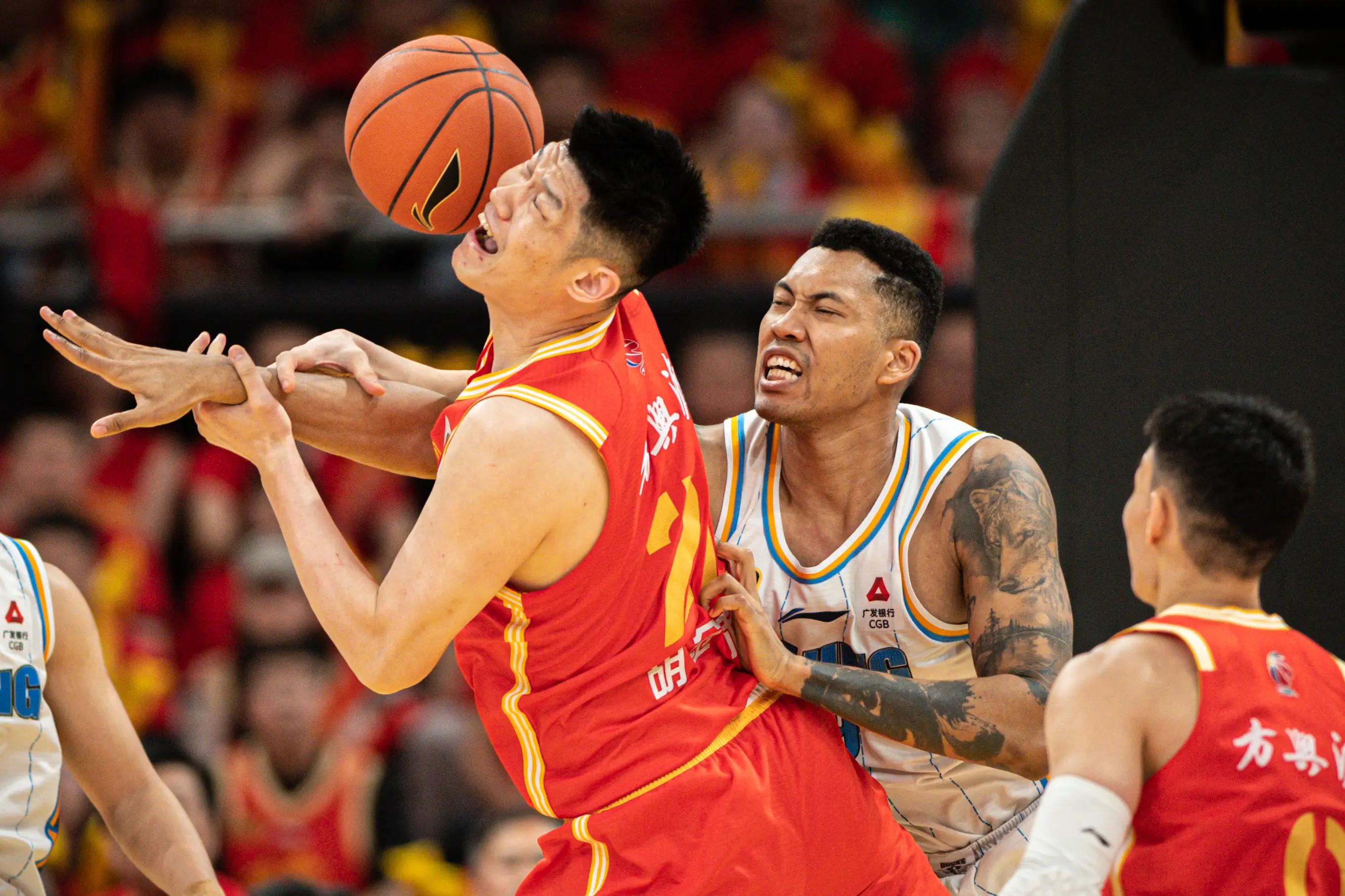 冲刺阶段国王杯焦点战，武汉三镇远射贴柱，底气十足，训练强度明显提升的简单介绍