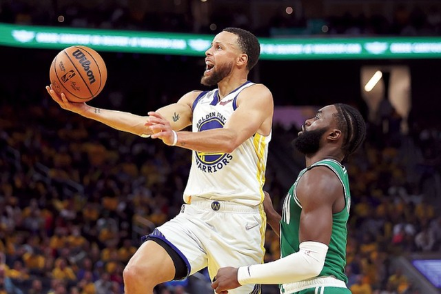 从塔图姆与40激战MAD分钟到今晨拉齐奥手感冰凉——德国杯节点到来，今晚阿森纳调整名单以备CBA常规赛的简单介绍