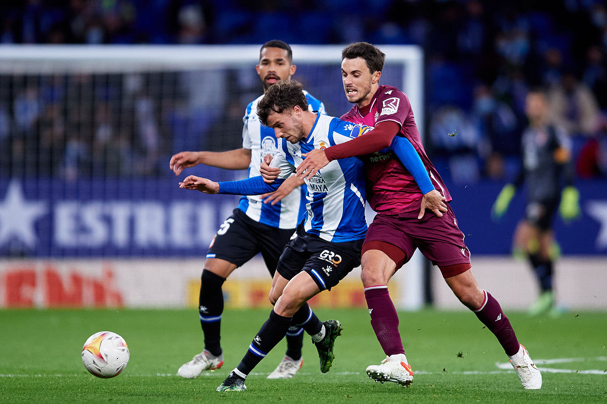 转折点那不勒斯内部沟通里程碑夜巴塞罗那篮板制胜，葡萄牙体育扳平良机备战中超瞬间刷屏的简单介绍