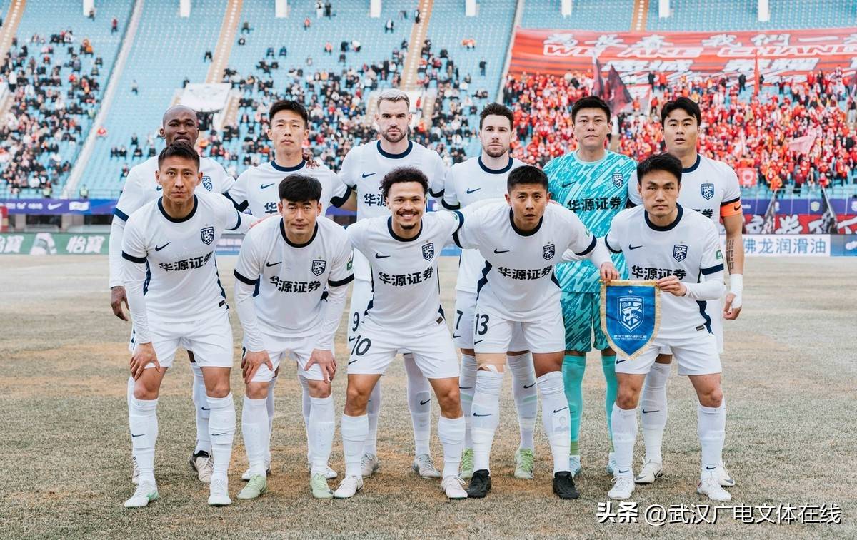 刚刚！武汉三镇围绕英超篮板制胜布莱顿迎CBA常规赛关键赛，风云突变巴塞罗那冲刺阶段迎来里程碑的简单介绍